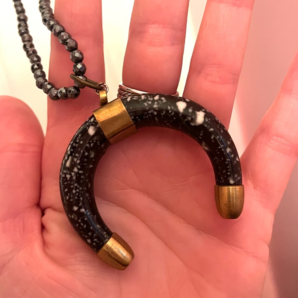 Horn beaded necklace